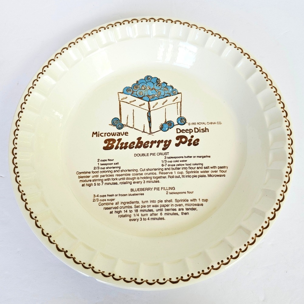 1983 Royal China Country Harvest Blueberry Pie Recipe Deep Dish Baker Vintage